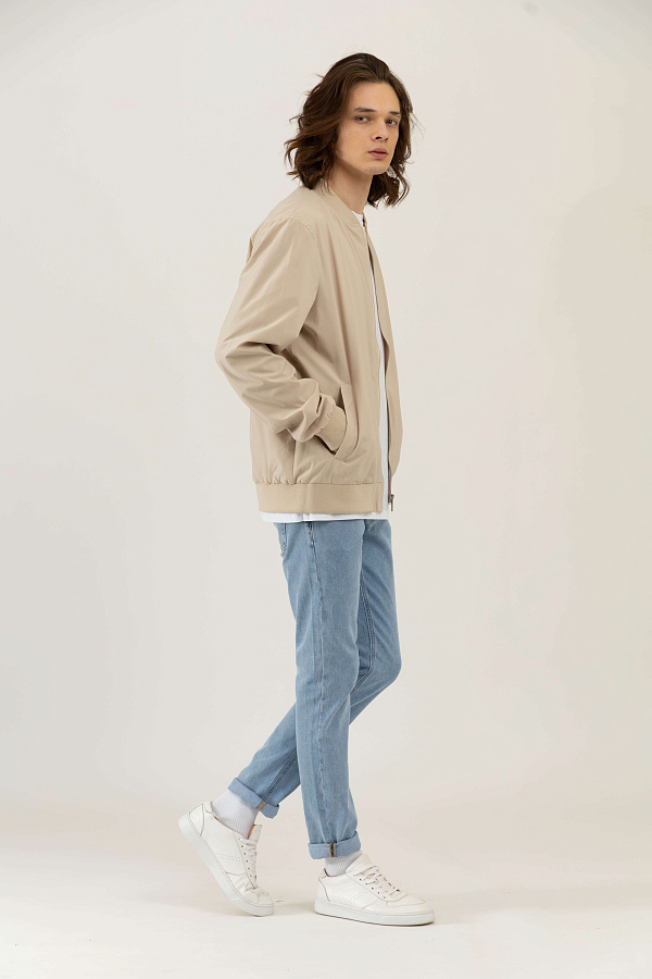 Ветровка короткая длина